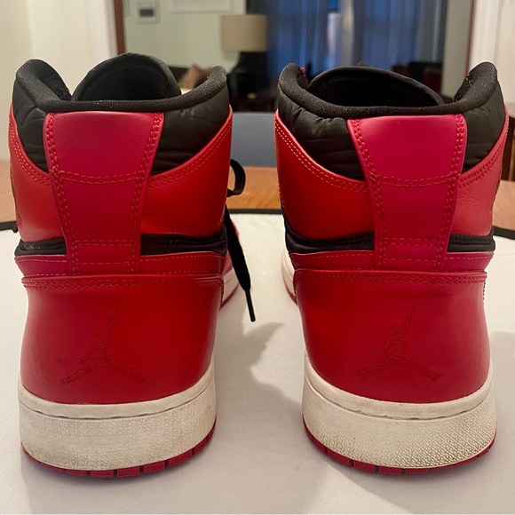 Jordan 1 high!  Gym red and black.  Size 12.  Great condition! - Picture 5 of 8